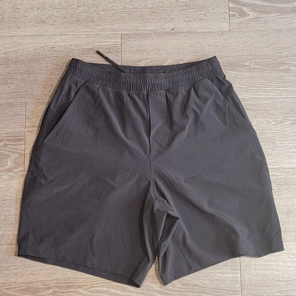 Lululemon Pacebreaker Linerless Short - Small 7"